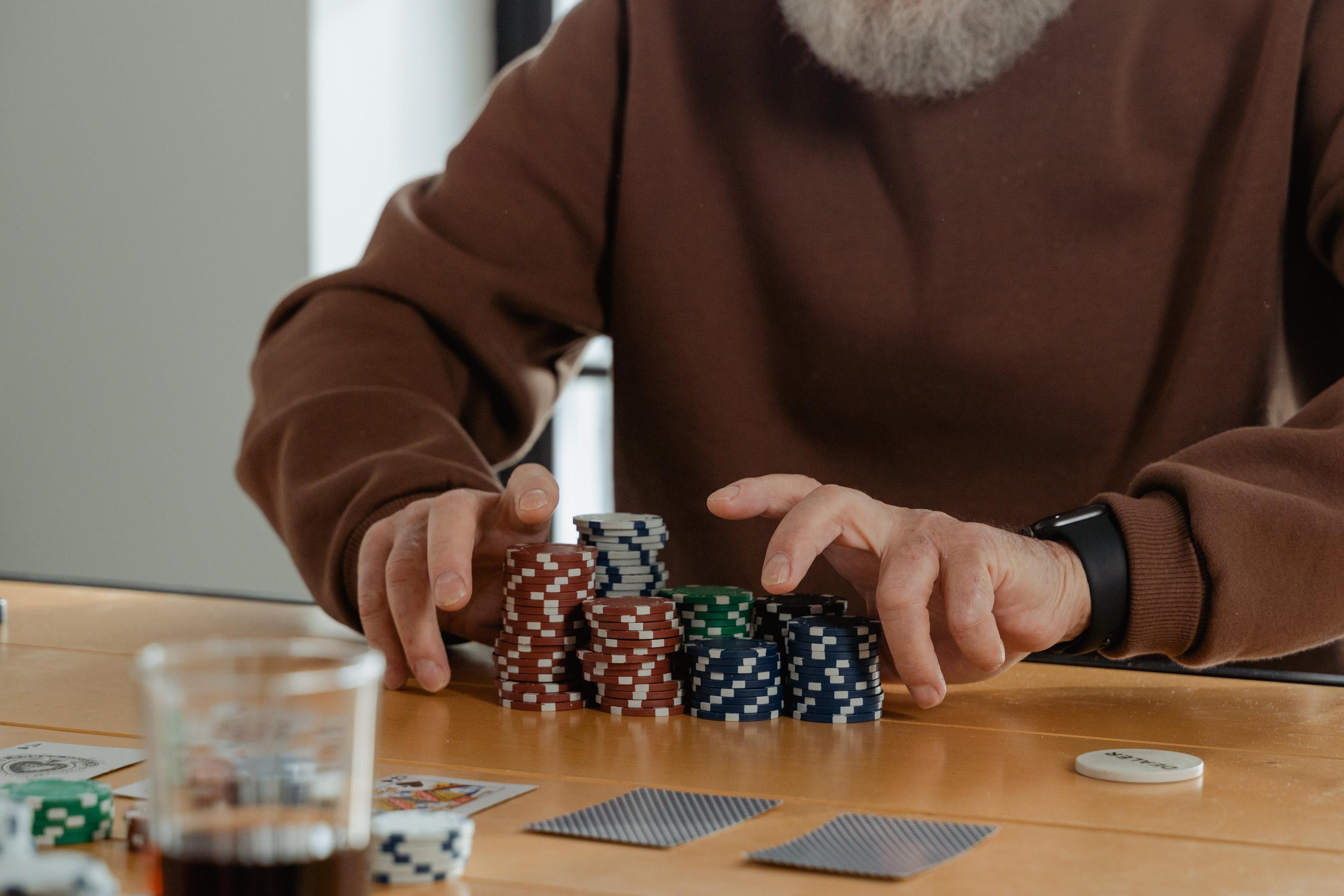 El rey de los juegos de cartas: una mirada al mundo del póquer
